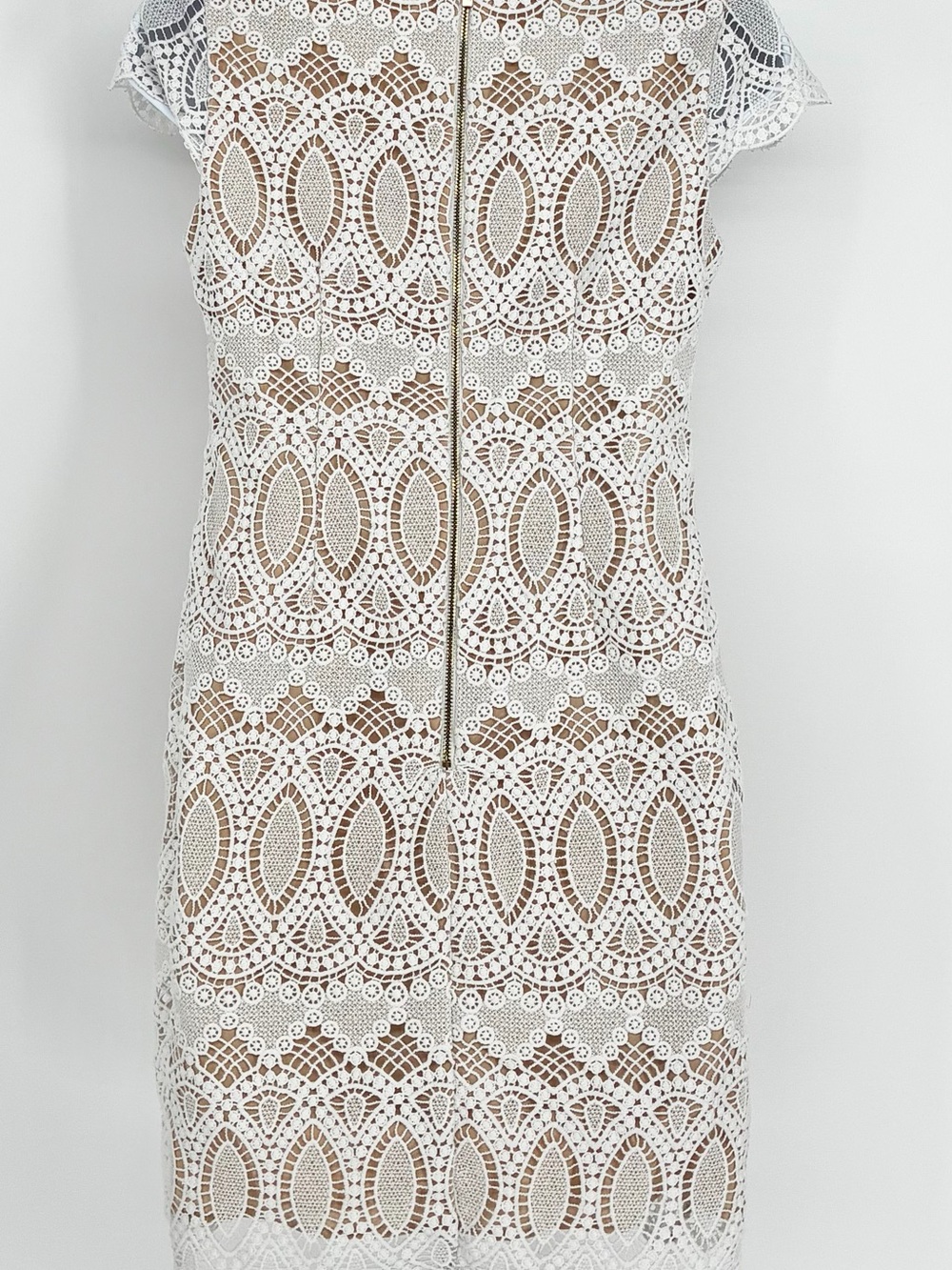 Eliza J White Medallion Lace Overlay Sheath Dress White Nude 2P - Picture 9 of 10